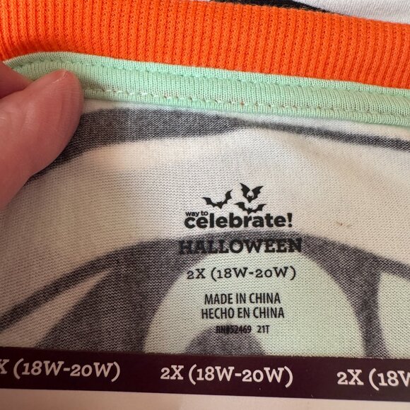 NWT Way to Celebrate - Glow in Dark Halloween Pajamas - Mummy Size 2X (18W-20W) - Picture 4 of 6